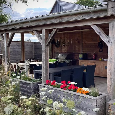 Апартаменты Revival Ranch Ferienhaus